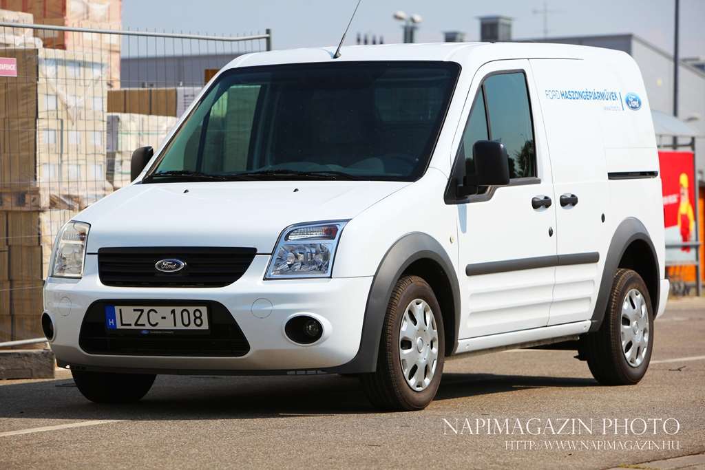ford_transit_connect_005