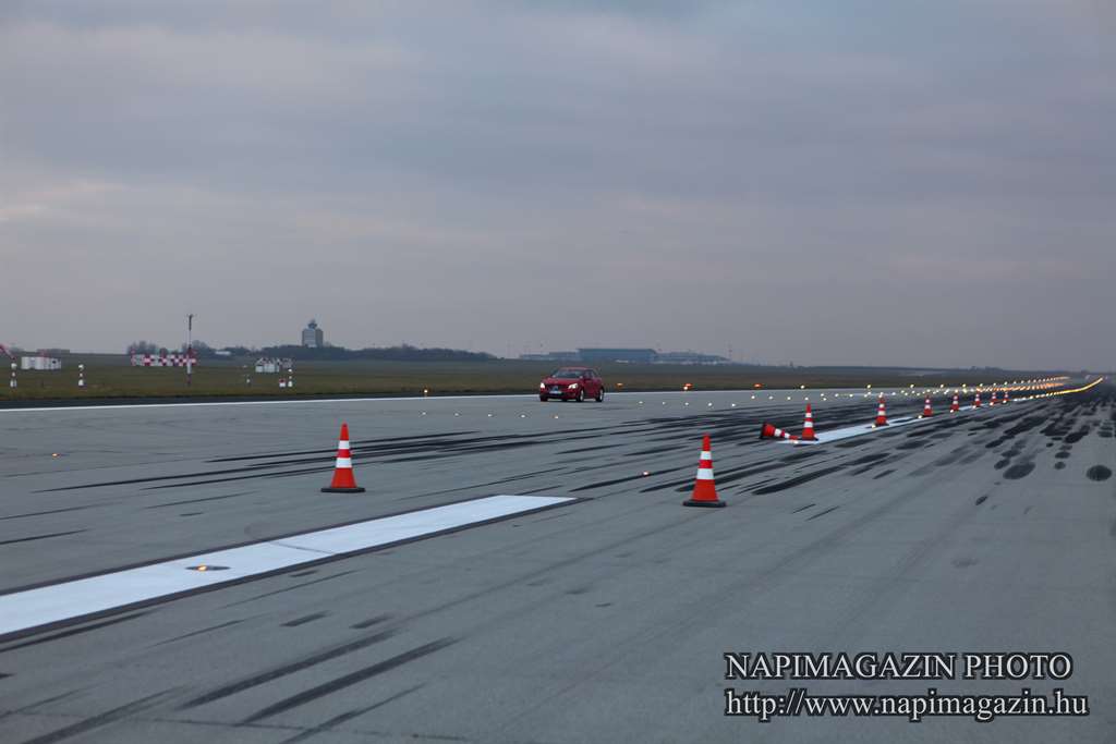 mercedes_budapest_airport_009