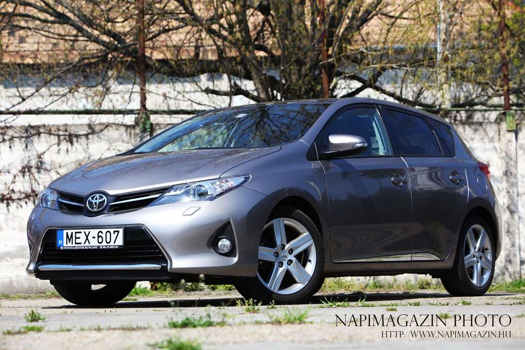 Toyota Auris 1.6 LEI CVT – CarBroker Chile