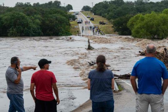 Texasban ismét pusztított az ítéletidő: villámárvizek öntöttek el településeket