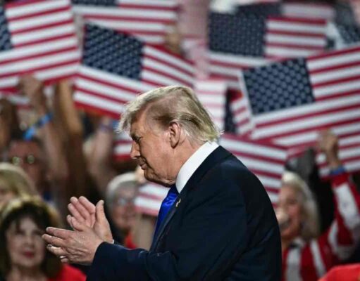 Trump 5000 dollárt ígér minden felnőtt amerikainak – egy feltételnek azonban teljesülnie kell