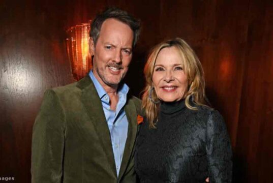 Kim Cattrall 70 éves lesz – eltűnőben vannak a „korhoz illő” frizurák szabályai