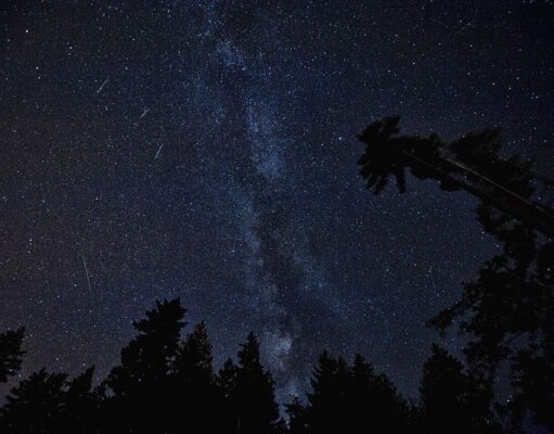 Érkeznek az év leggyorsabb hullócsillagai – hétfőről keddre tetőzik a látványos Leonidák meteorraj